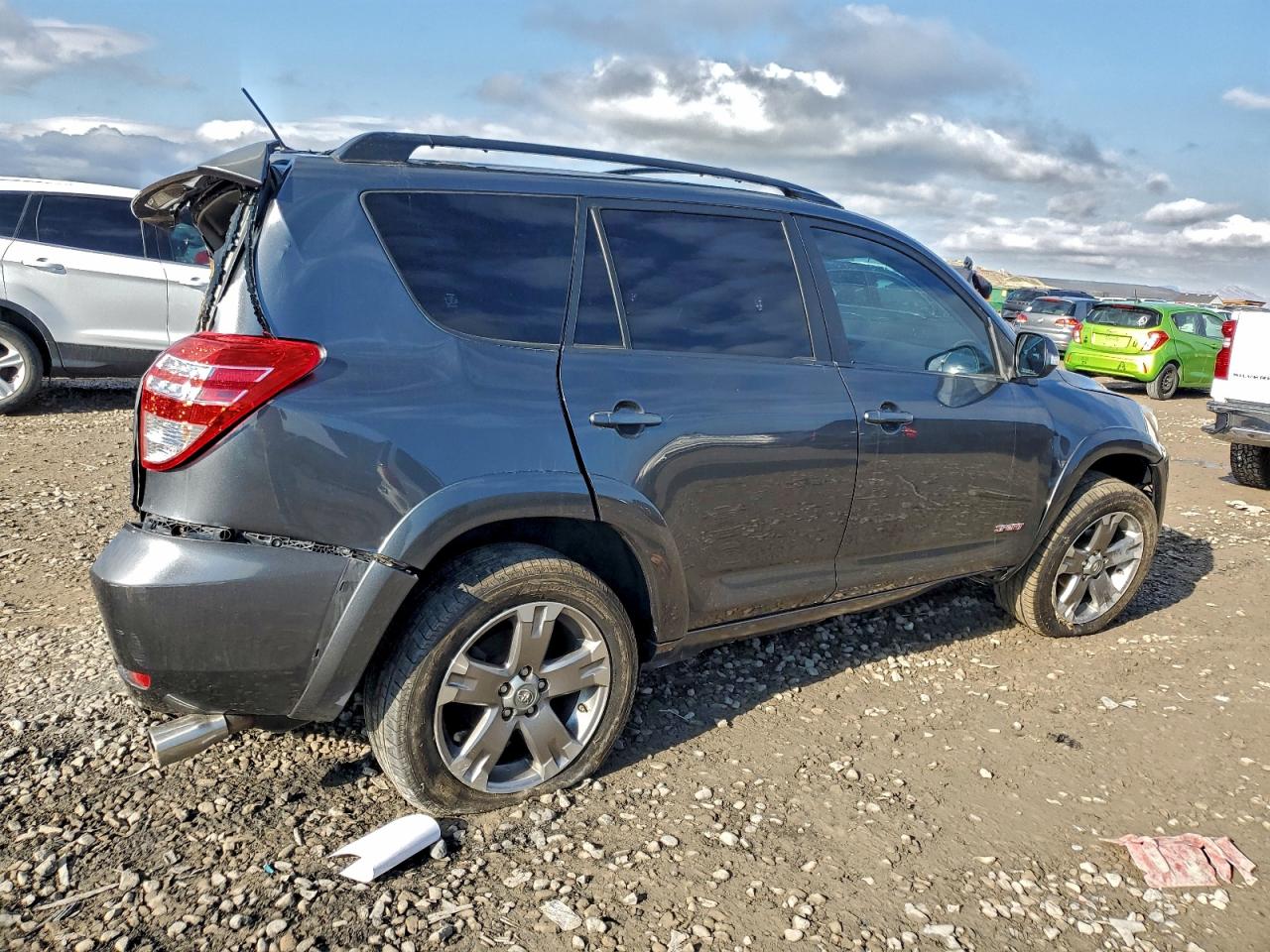 Toyota RAV4 Sport Image 11