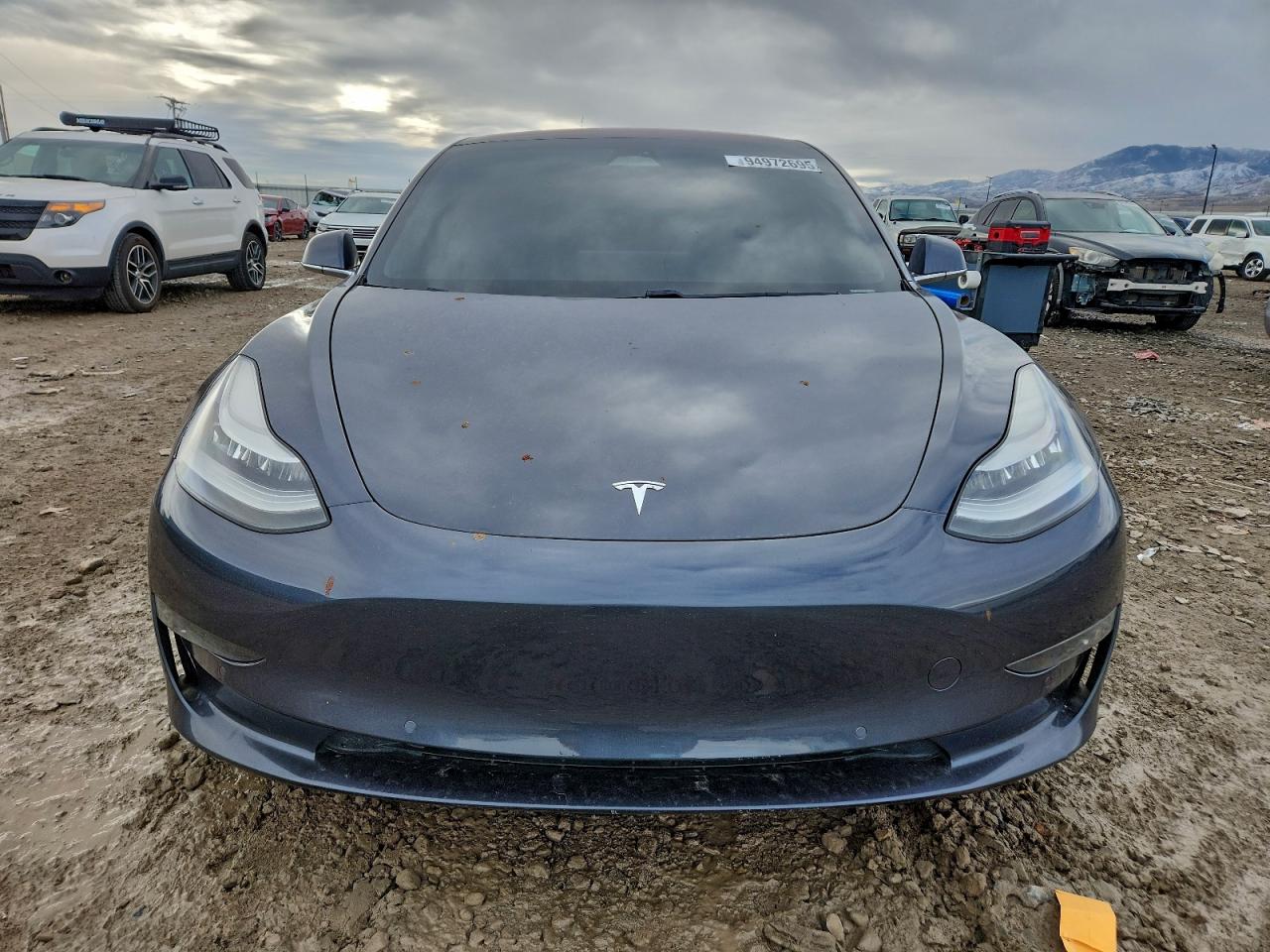Tesla Model 3 Image 5