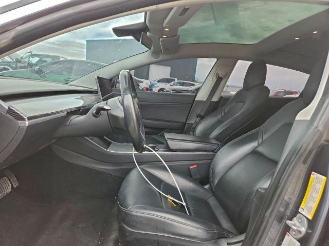 Tesla Model 3 Image 3