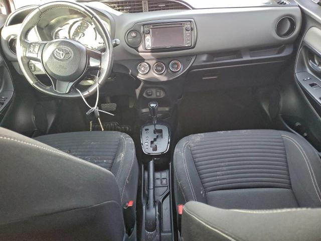 Toyota Yaris Image 10