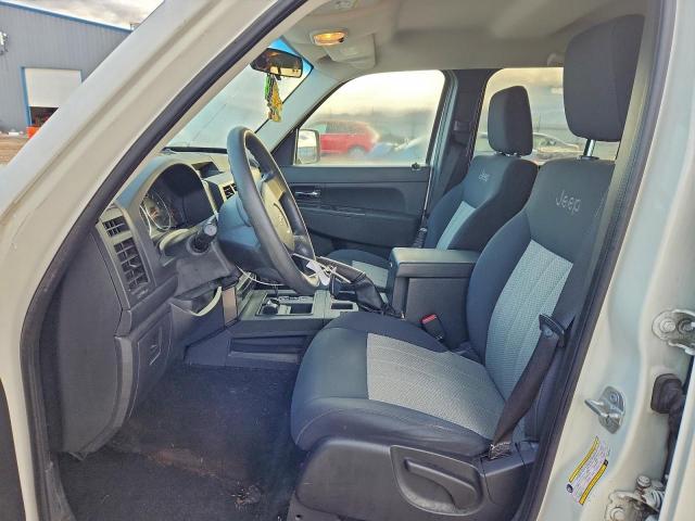 Jeep Liberty Sport Image 12