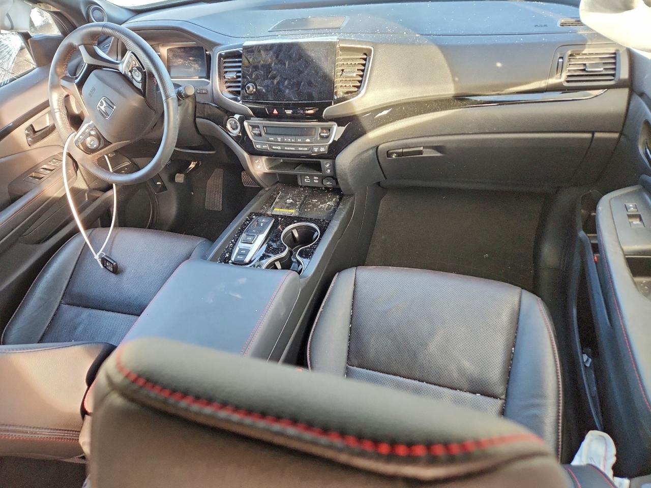 Honda Passport B Black Edition Image 6