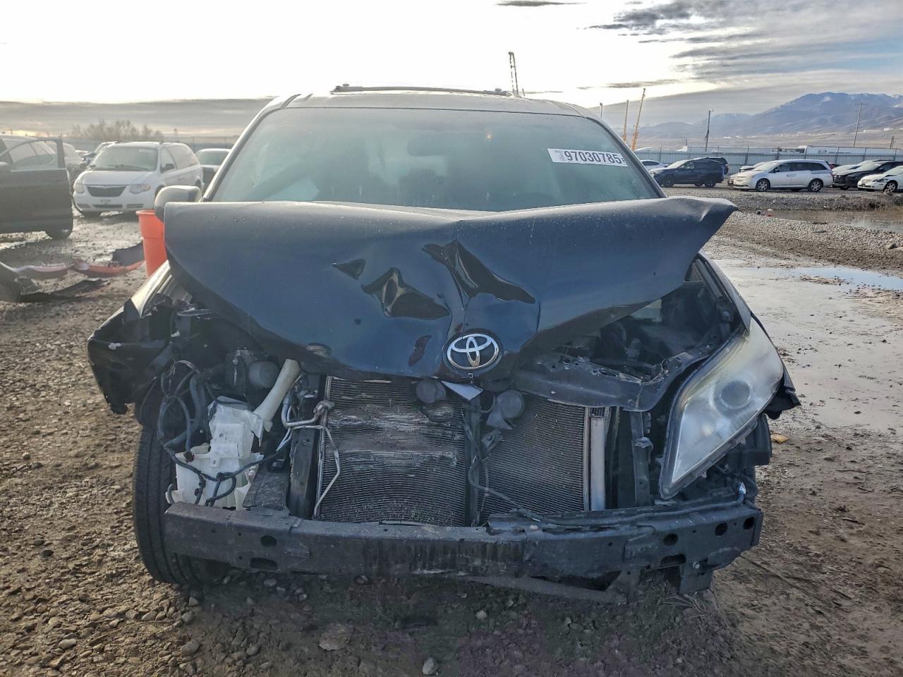 Toyota Sienna Xle Image 8