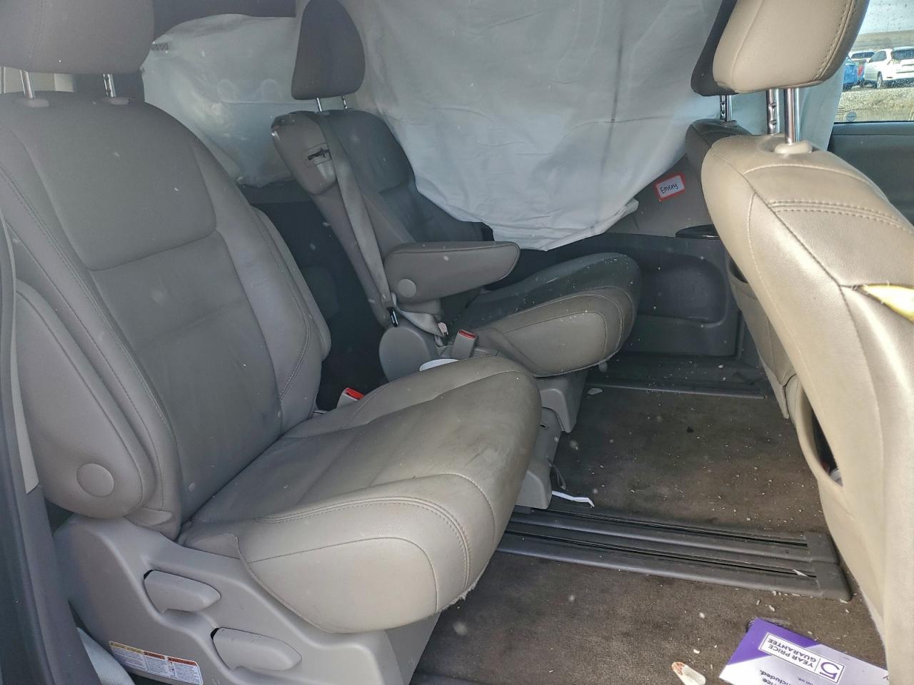 Toyota Sienna Xle Image 12