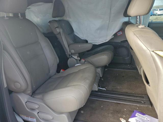 Toyota Sienna Xle Image 12