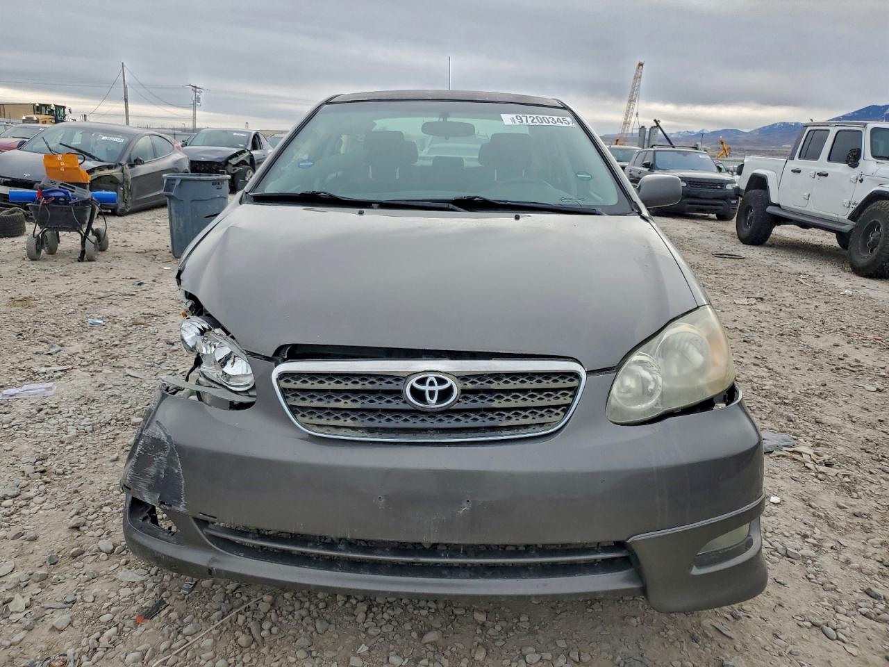 Toyota Corolla Ce Image 6