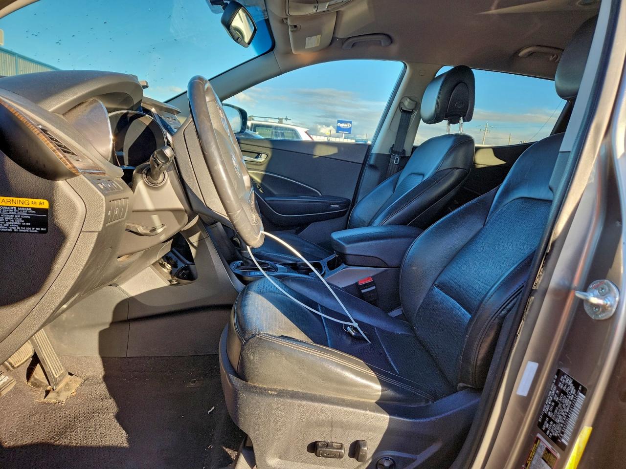 Hyundai SANTA FE Image 2