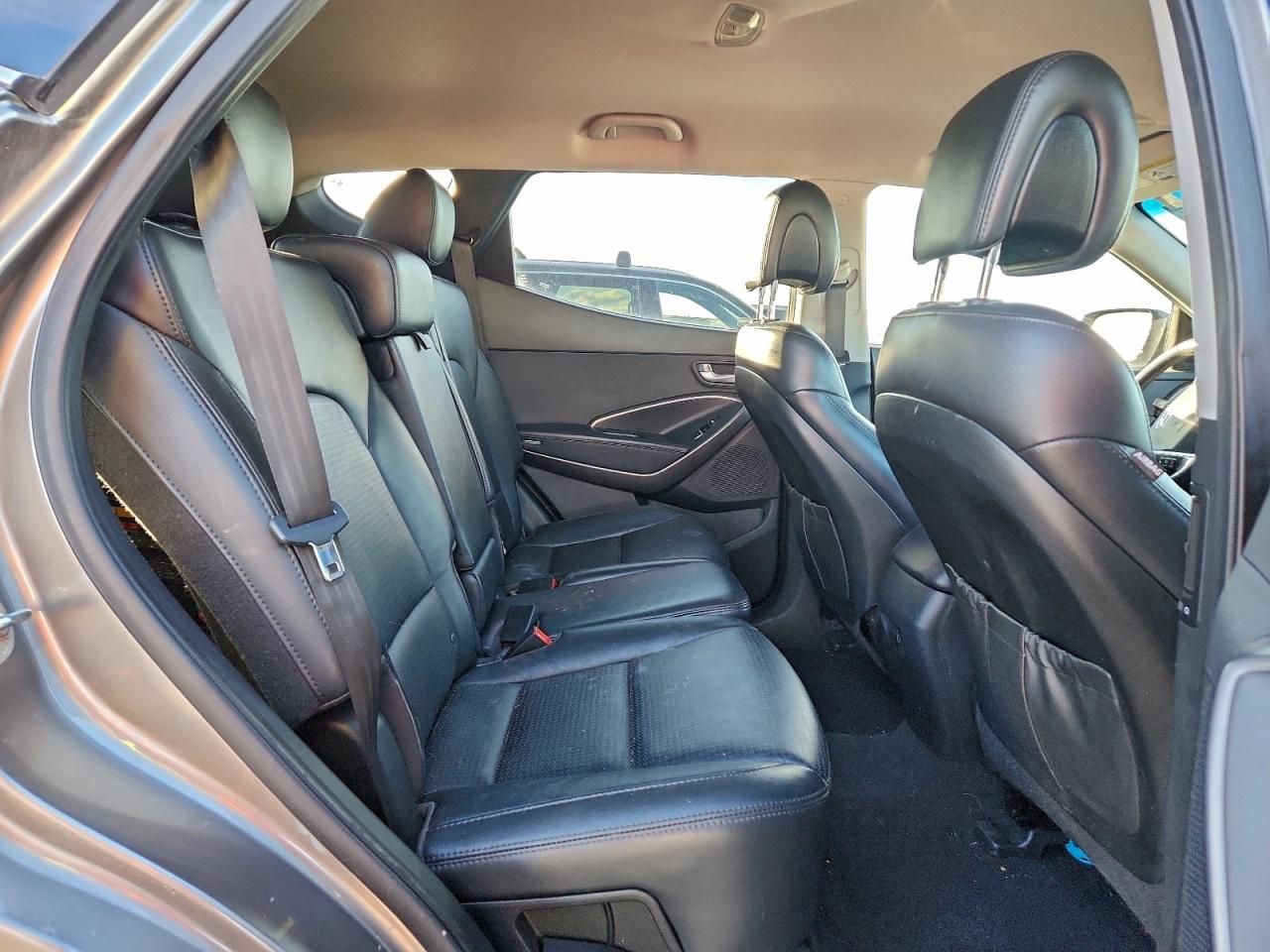 Hyundai SANTA FE Image 11