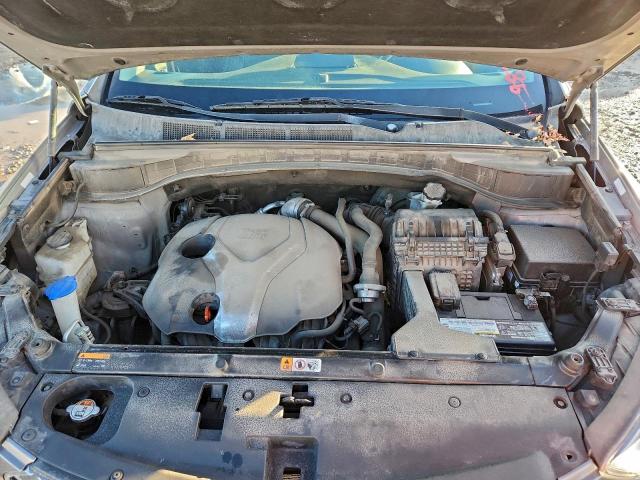 Hyundai SANTA FE Image 8