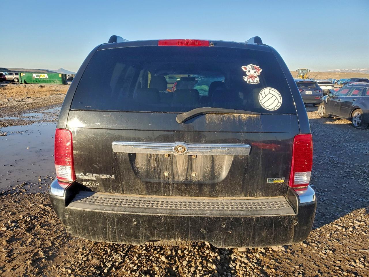 Chrysler Aspen Limited Image 8