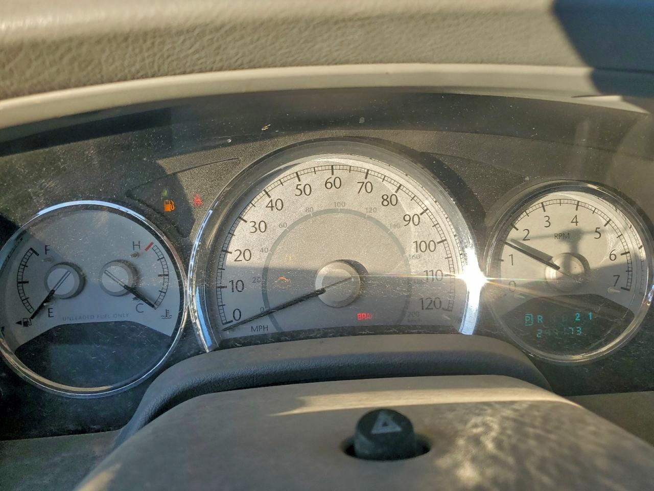 Chrysler Aspen Limited Image 5