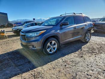  Salvage Toyota Highlander