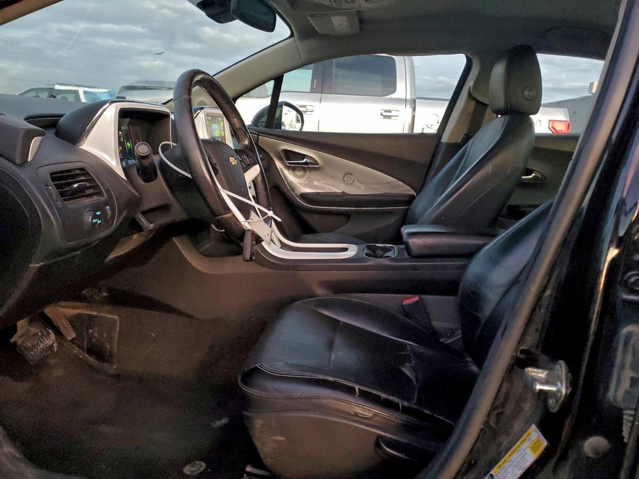 Chevrolet Volt Image 5